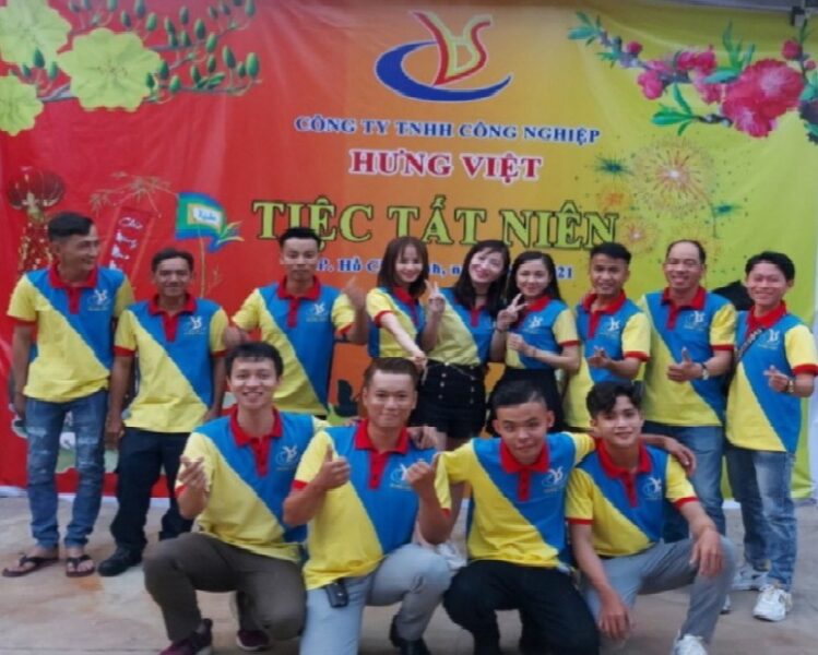 Đội ngũ nhân viên xe nâng Hưng Việt