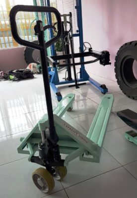 Xe nâng tay hiệu opk nhật 2.5-3 tấn