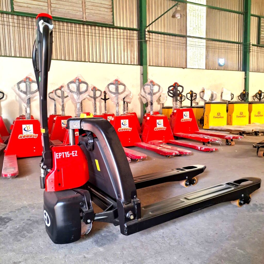 Xe nâng tay điện 1.5 tấn EPT15-EZ tải 1500kg nâng hạ và chạy điện dùng pin lithium sạc nhanh, giá chỉ 20 triệu tại TPHCM, Bình Dương, Đồng Nai
