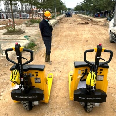 Xe nâng tay điện công trường xây dựng - Bánh lốp cao su lội nước mạnh