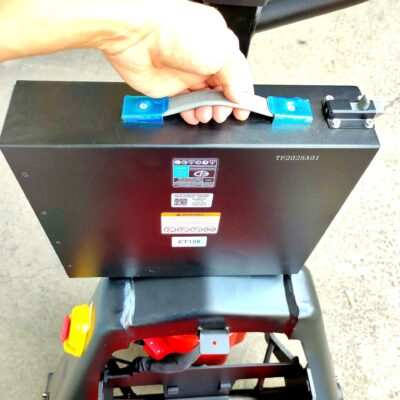 Sạc và pin xe nâng tay điện EP