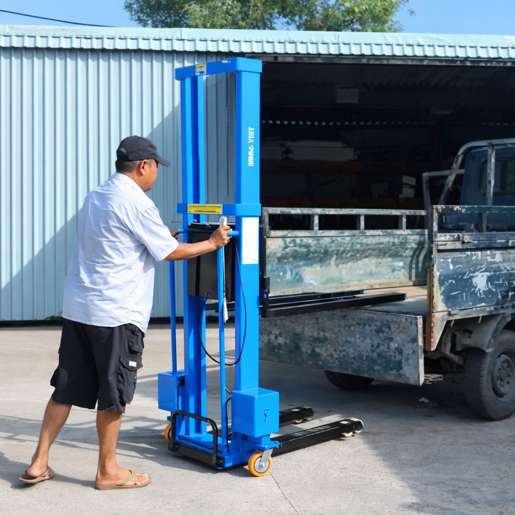 Xe nâng tự leo xe tải tự động - Giái pháp nâng hạ 2026 tải trọng lên đến 1 tấn nâng cao 1m6 dùng bình ắc quy 12V giá rẻ