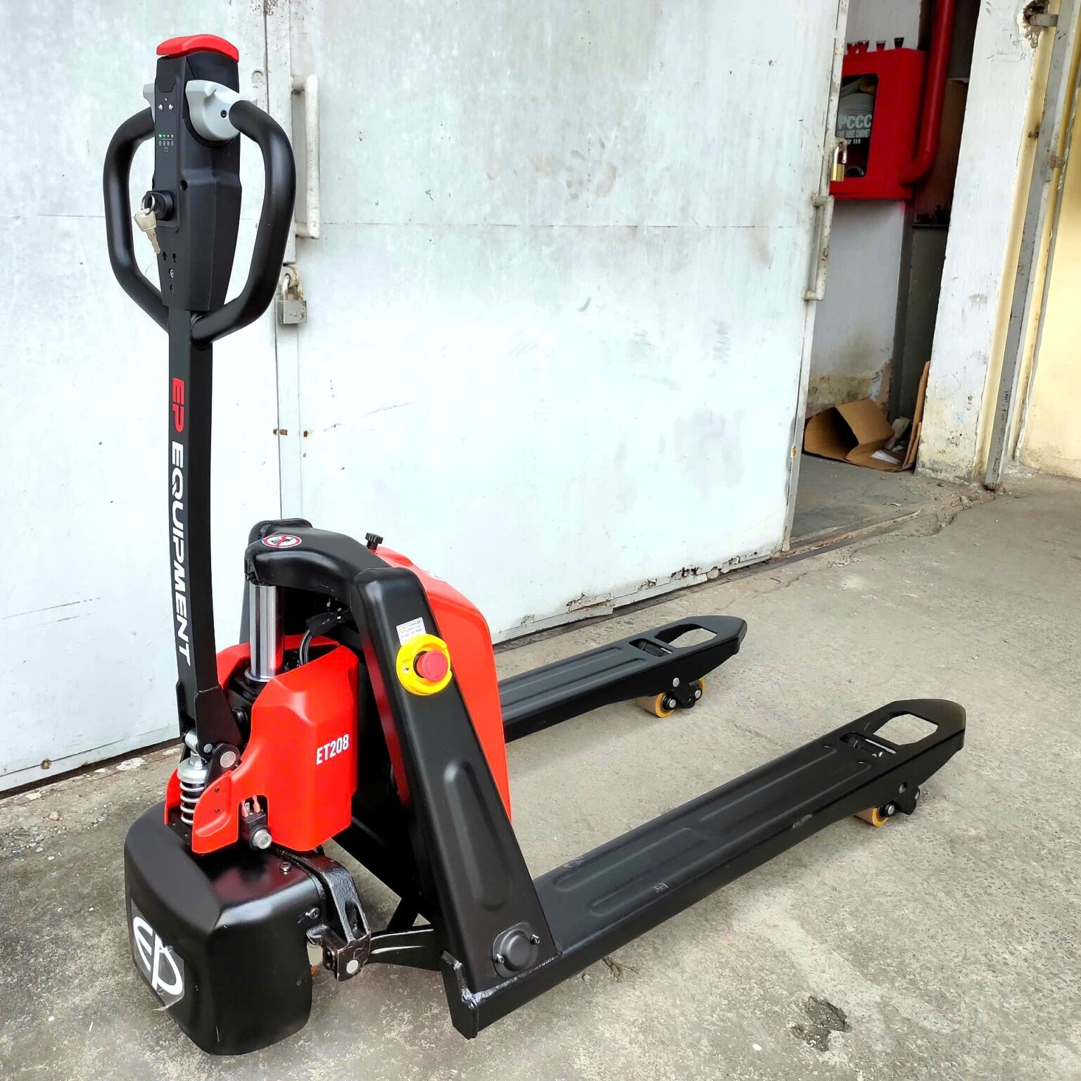 Xe nâng tay điện EP ET208 pin lithium - Chỉ hơn 20 triệu