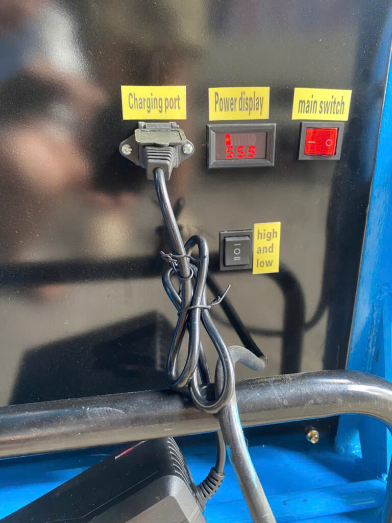 Sơ đồ sạc 220V và phương án dùng bộ chuyển đổi nguồn cho xe nâng leo thùng xe tải