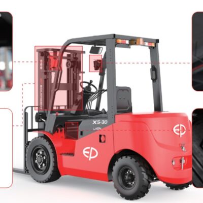 Bố trí buồng lái và vị trí các cần điều khiển trên xe nâng điện ngồi lái X5 Series