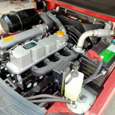 Khoang máy và bố trí cụm DPF Euro V trên xe nâng dầu EP CPCD35H3