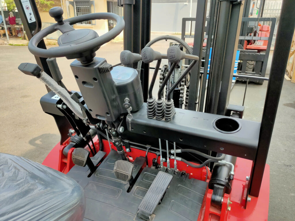 Sơ đồ nguyên lý OPS trên ghế lái và điều kiện khóa chức năng nâng hạ khi người vận hành rời vị trí