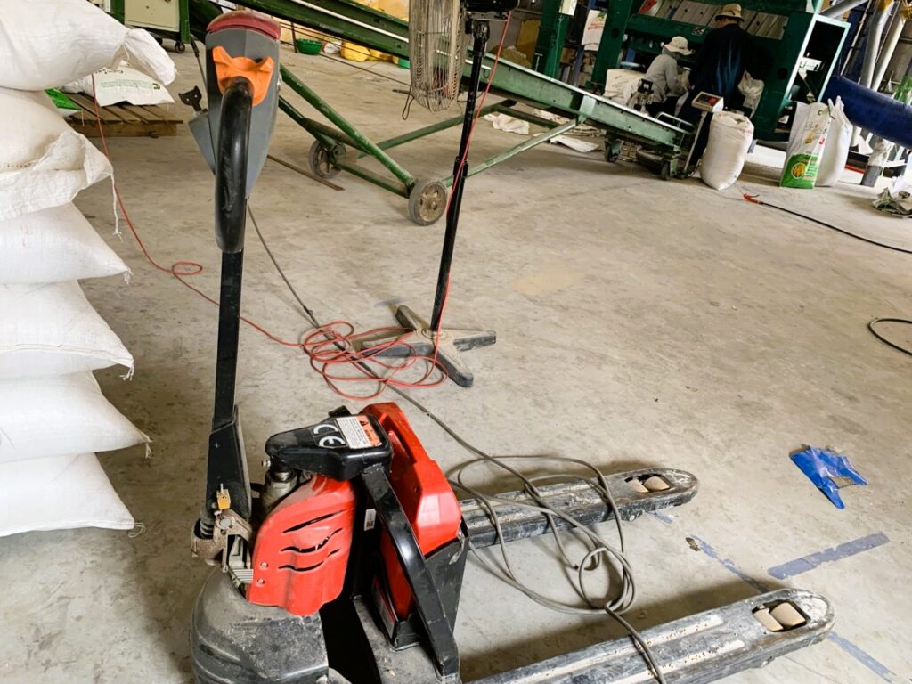 Xe nâng tay điện Heli 2 tấn lithium